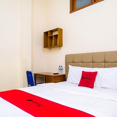 Reddoorz Syariah @ Griya Thamrin Manahan Solo 外观 照片
