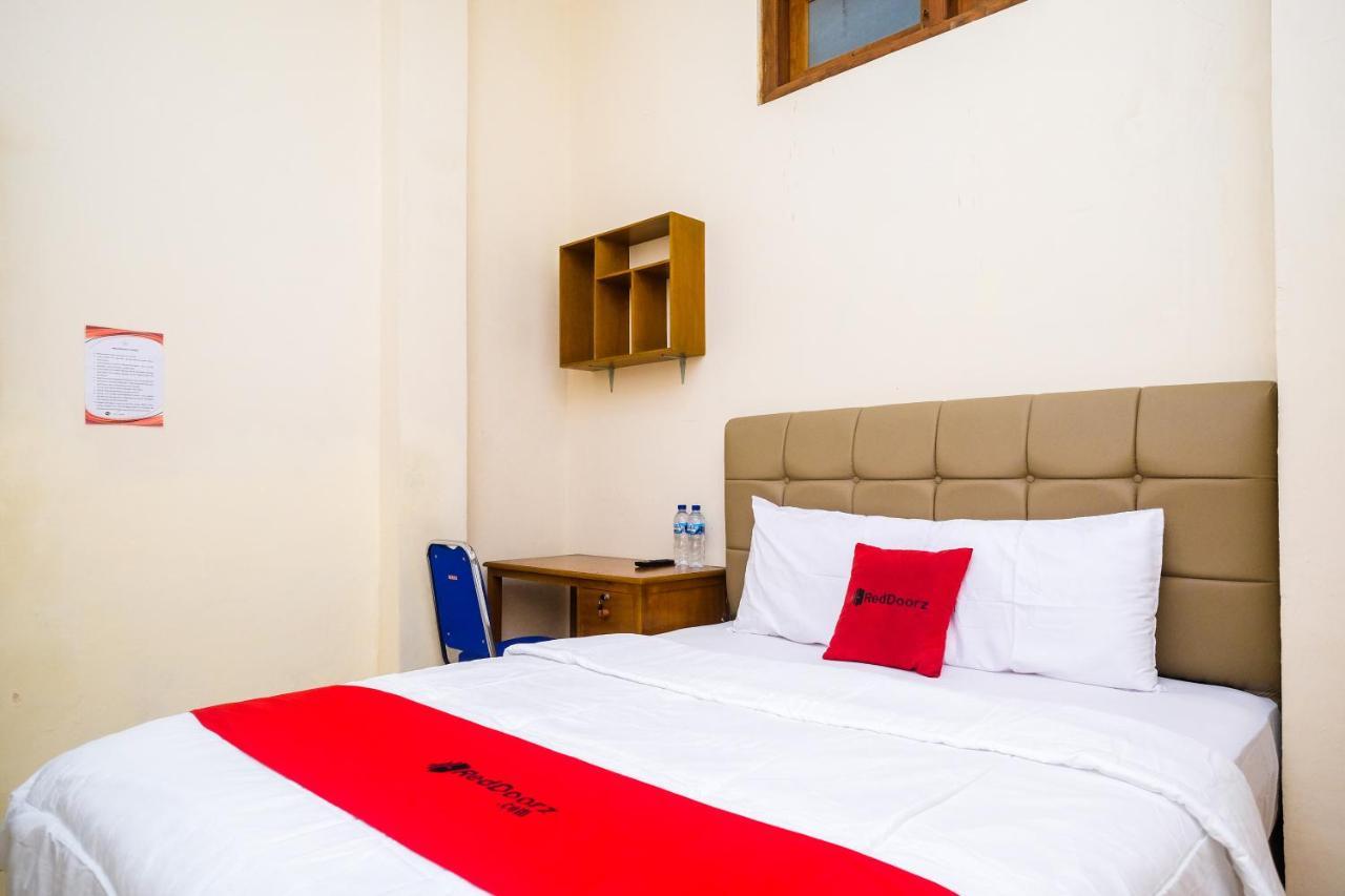 Reddoorz Syariah @ Griya Thamrin Manahan Solo 外观 照片