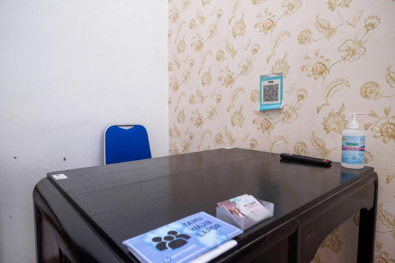 Reddoorz Syariah @ Griya Thamrin Manahan Solo 外观 照片