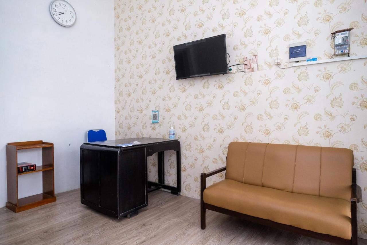 Reddoorz Syariah @ Griya Thamrin Manahan Solo 外观 照片