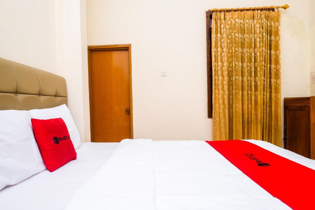 Reddoorz Syariah @ Griya Thamrin Manahan Solo 外观 照片