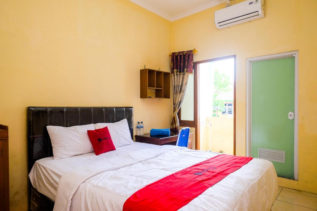 Reddoorz Syariah @ Griya Thamrin Manahan Solo 外观 照片