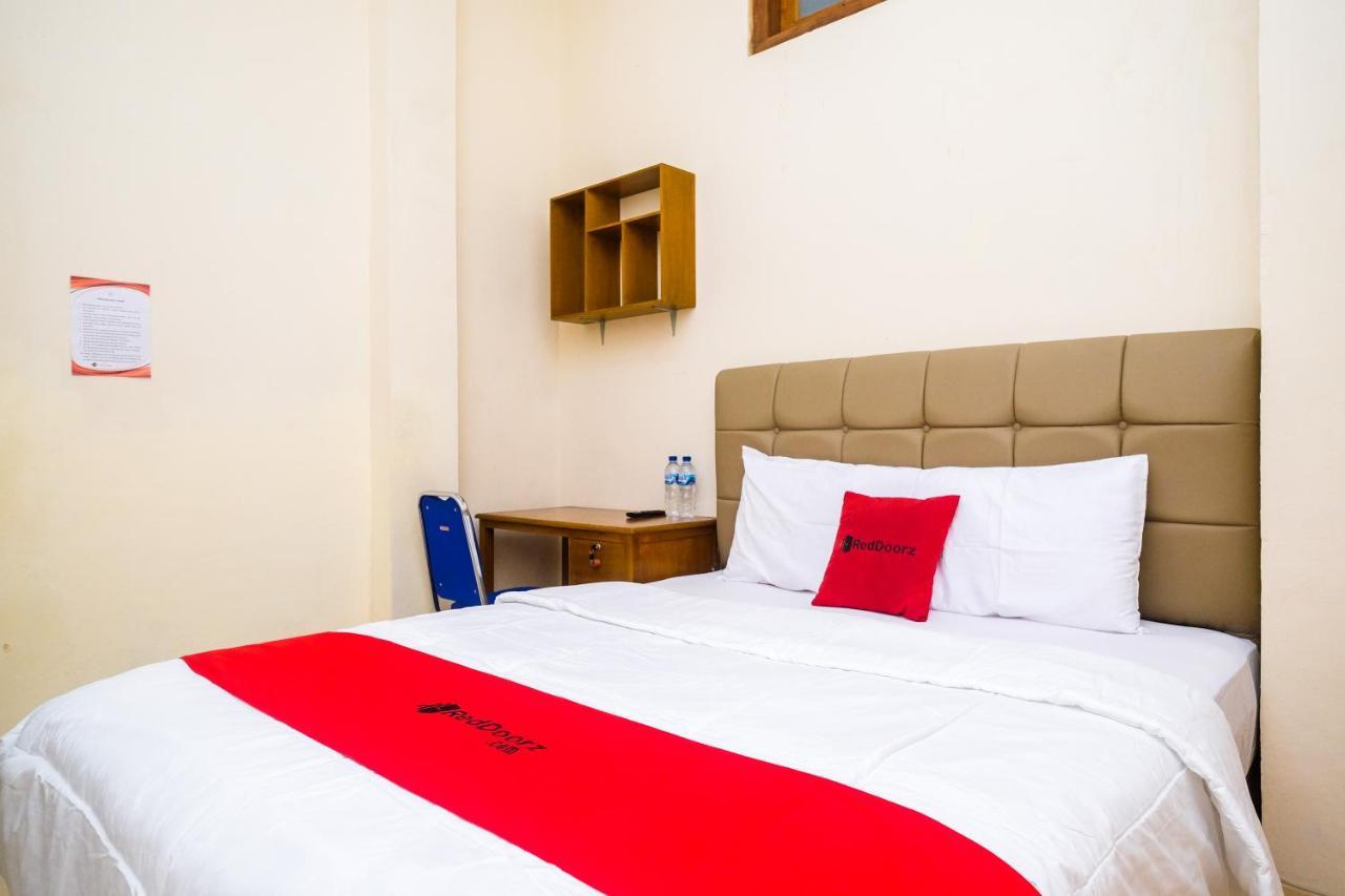 Reddoorz Syariah @ Griya Thamrin Manahan Solo 外观 照片
