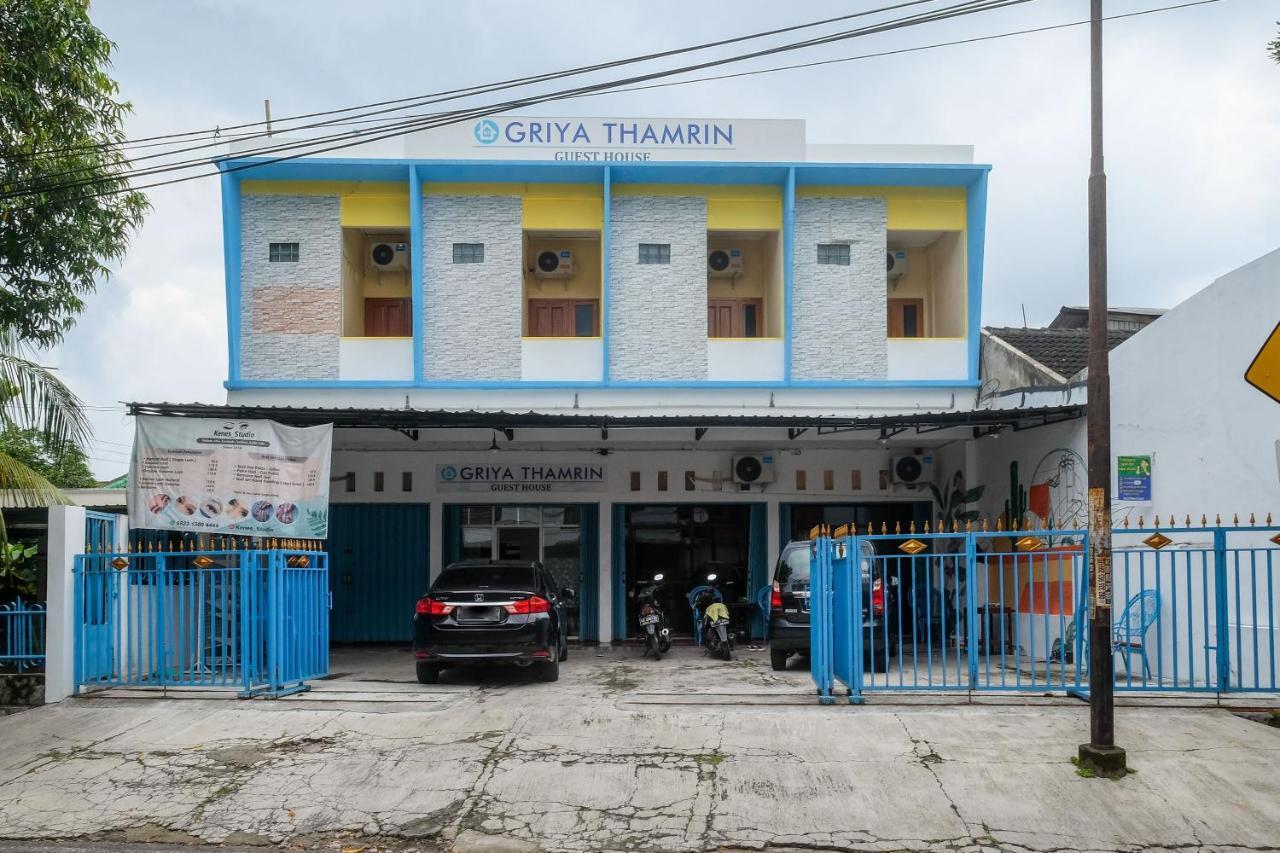 Reddoorz Syariah @ Griya Thamrin Manahan Solo 外观 照片