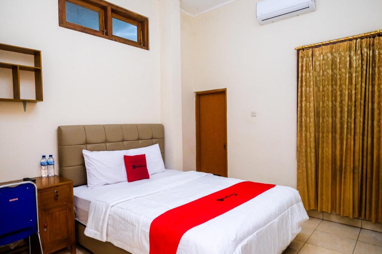 Reddoorz Syariah @ Griya Thamrin Manahan Solo 外观 照片